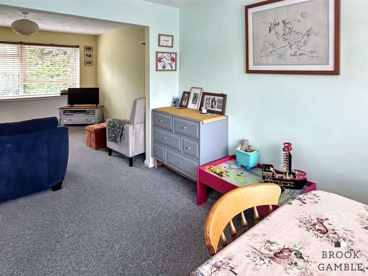 3 Bedroom House - Mid Terrace. Magnolia Walk in Eastbourne,  4